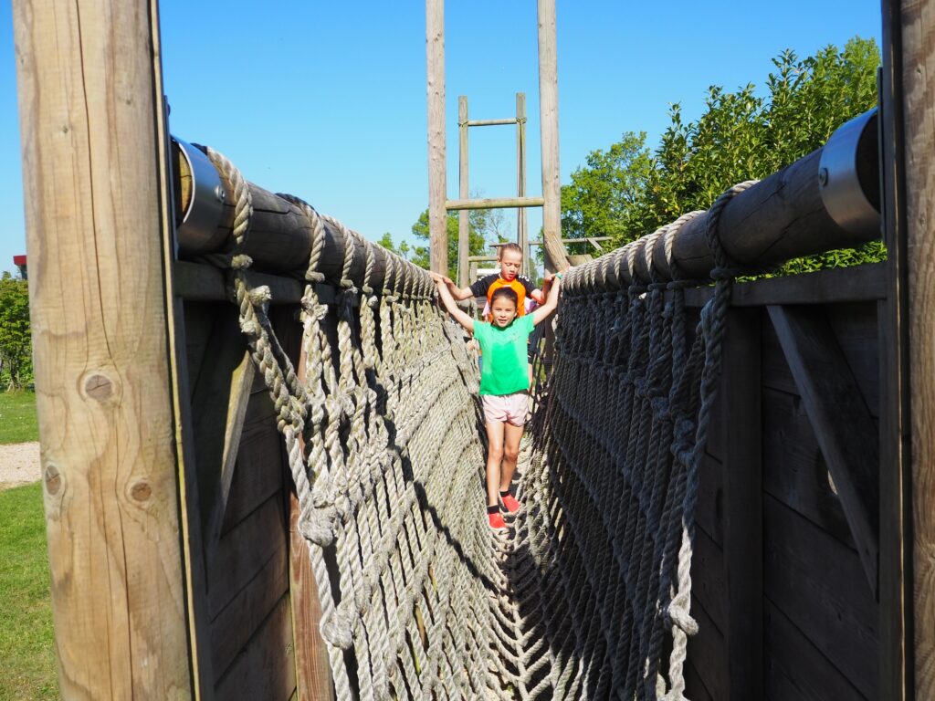 Vrij spelen en klimmen in de zomervakantie bij Outdoorpark Alkmaar